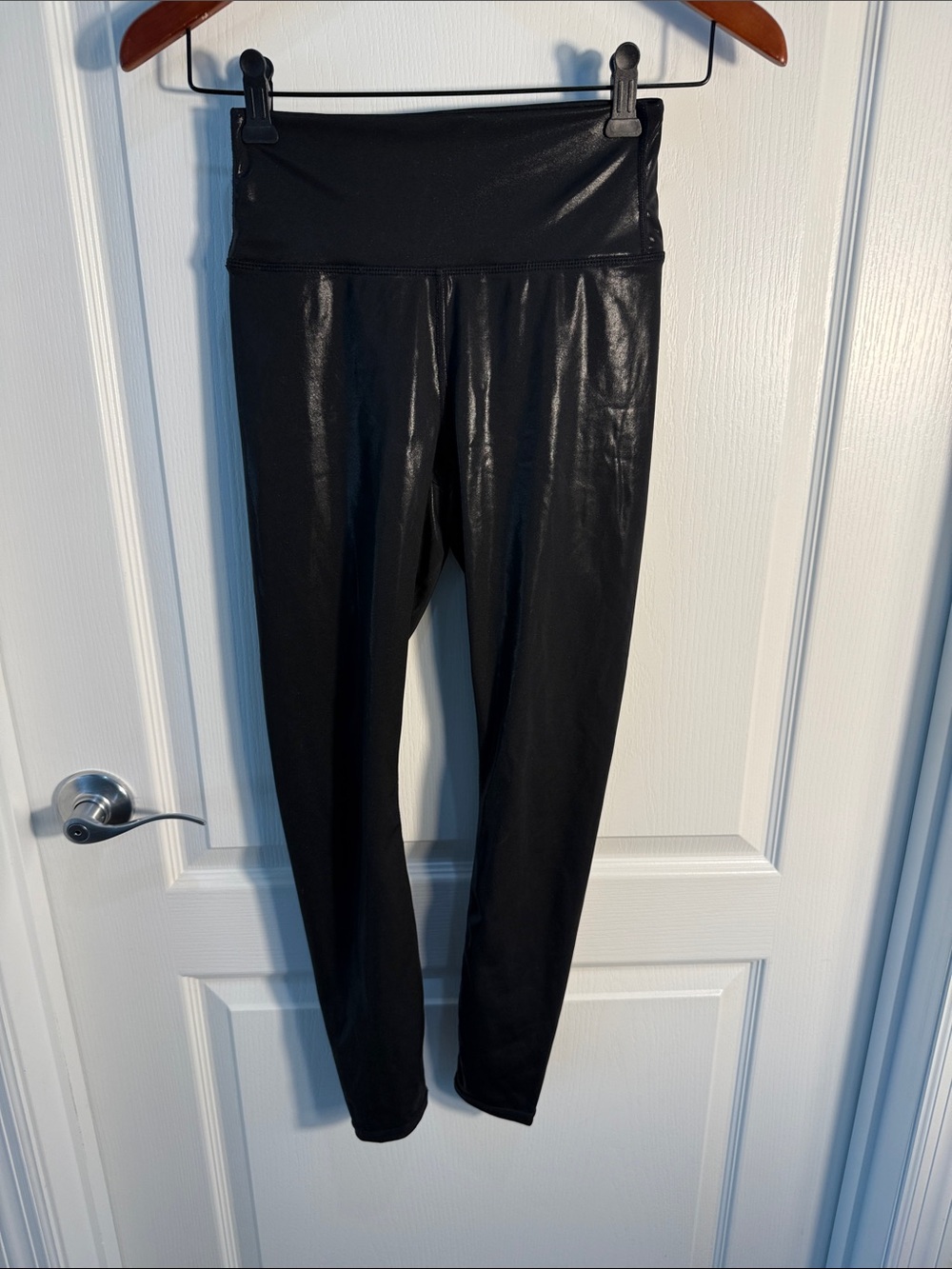 Motion 365 by Fabletics Black Shiny Leggings Phone Pocket Size S